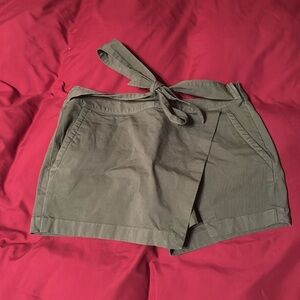 NWT vineyard vives women’s skort